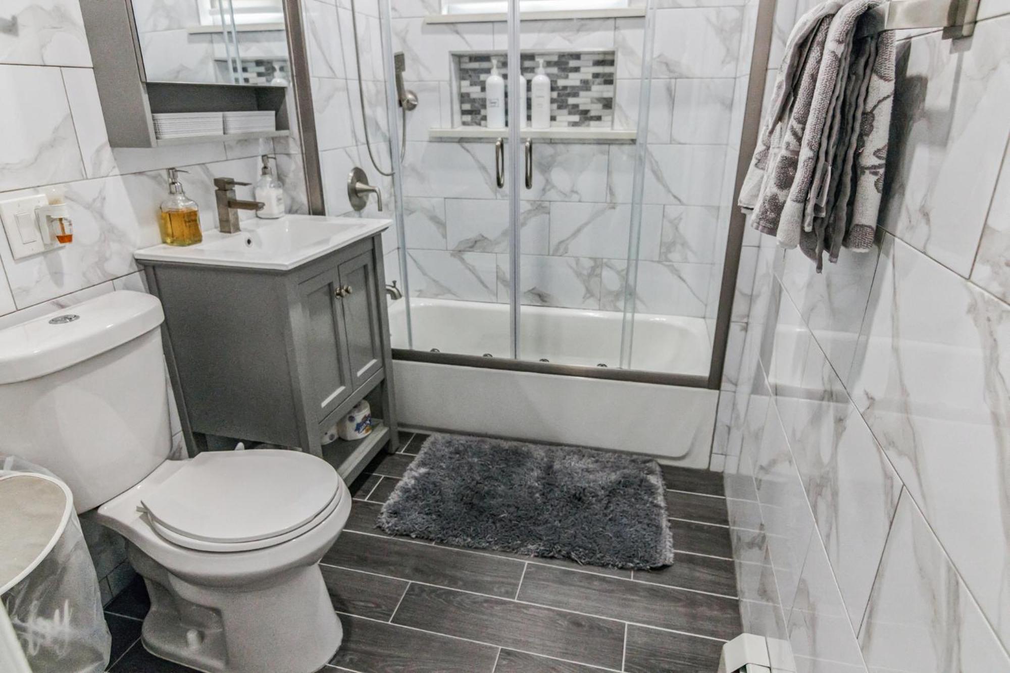 Hugh'S And Nora'S Place To Stay นิวยอร์ก ภายนอก รูปภาพ